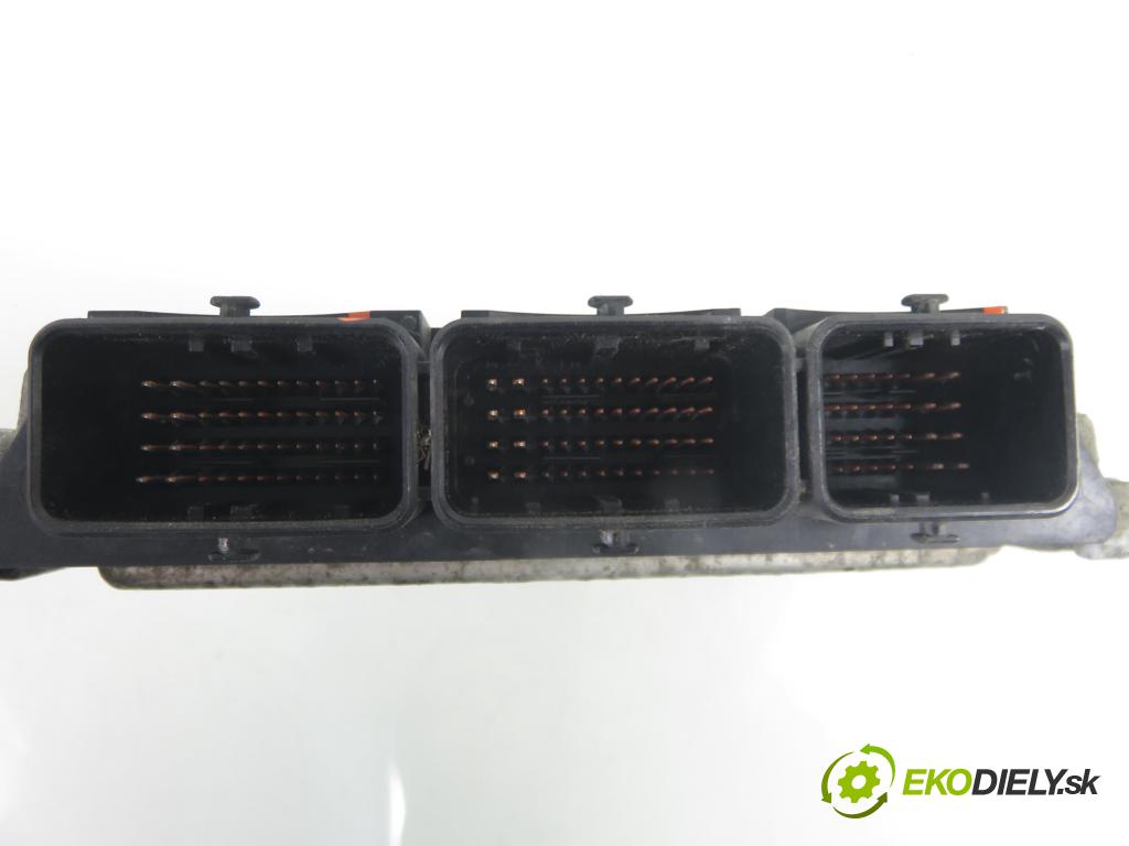 RENAULT MASTER II Skrzynia (FD) FURGON 2007 88,00 2.5 dCi 120 - G9U 650 2464,00 Riadiaca jednotka Motor 0281013364