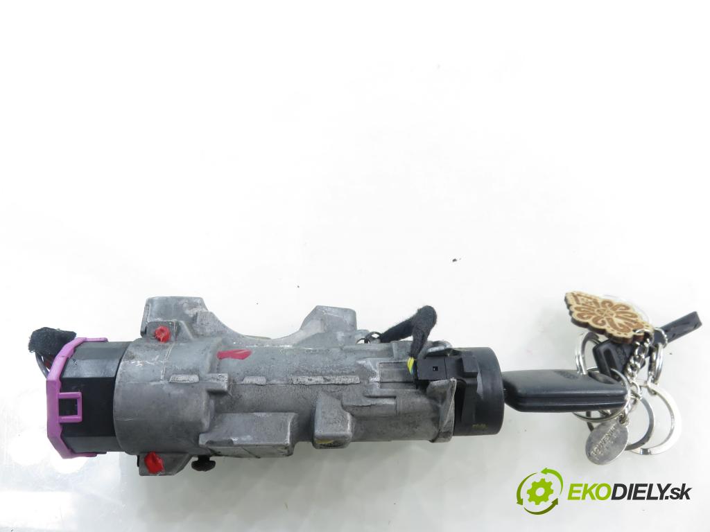 AUDI A2 (8Z0) HB 2001 55,00 1.4 TDI - AMF 1422,00 spinačka 4B0905851C (Spínacia skrinka)