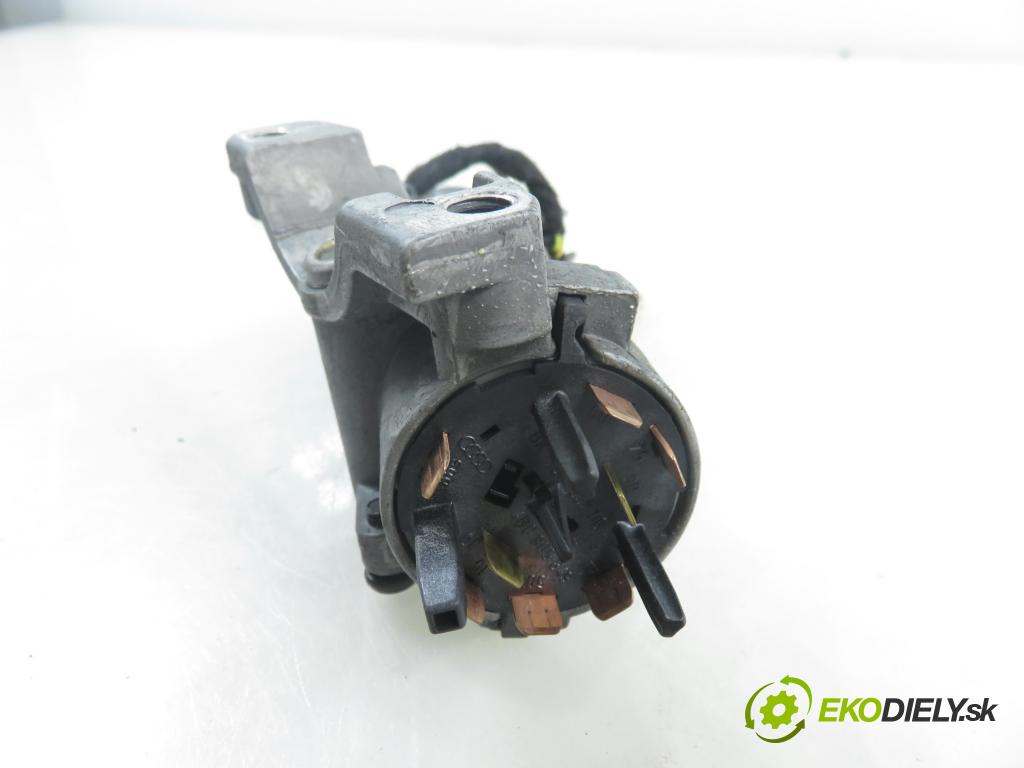 AUDI A2 (8Z0) HB 2001 55,00 1.4 TDI - AMF 1422,00 spinačka 4B0905851C (Spínacia skrinka)