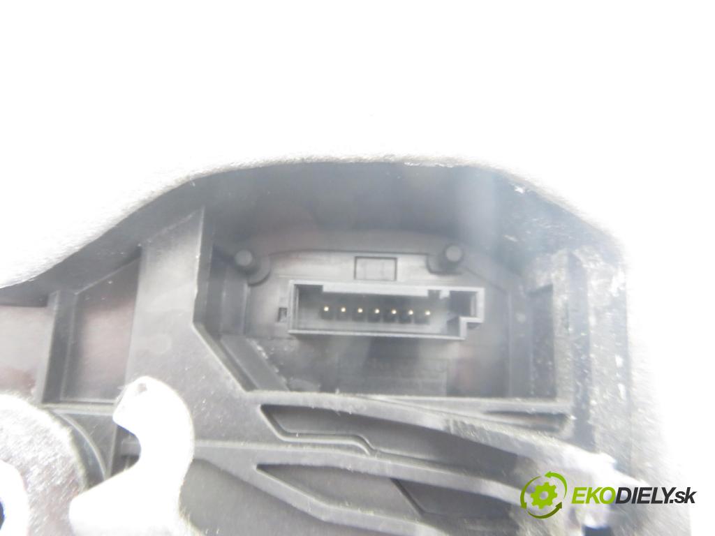 BMW 5 (E60) SEDAN 2006 170,00 530 xd 231 - M57 D30 (306D3) 2993,00 zámok 7167071