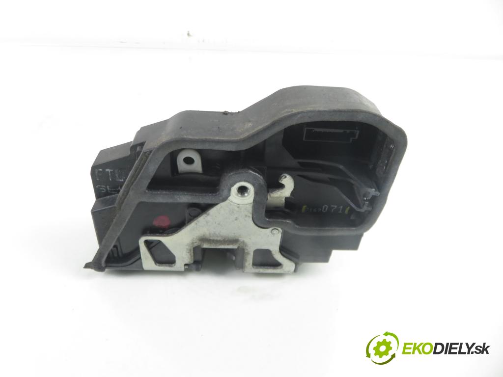 BMW 5 (E60) SEDAN 2006 170,00 530 xd 231 - M57 D30 (306D3) 2993,00 zámok 7167071