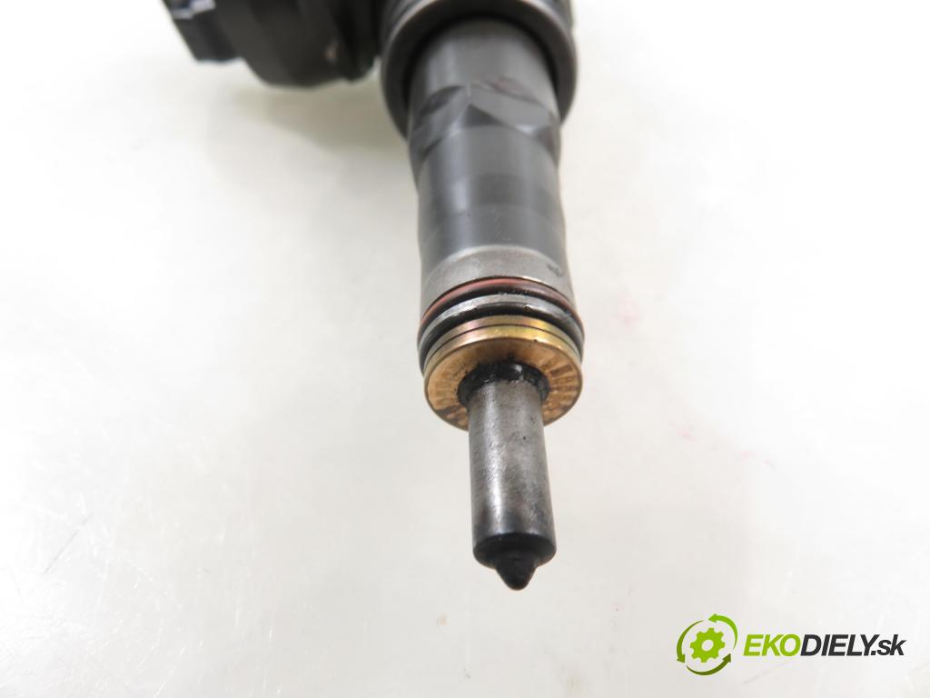 VW CADDY III Variant (2KB, 2KJ, 2CB, 2CJ) FURGON 2008 51,00 2.0 SDI - BST 1968,00 Vstrekovač 038130073BR ; 0414720232 (Vstrekovač paliva)