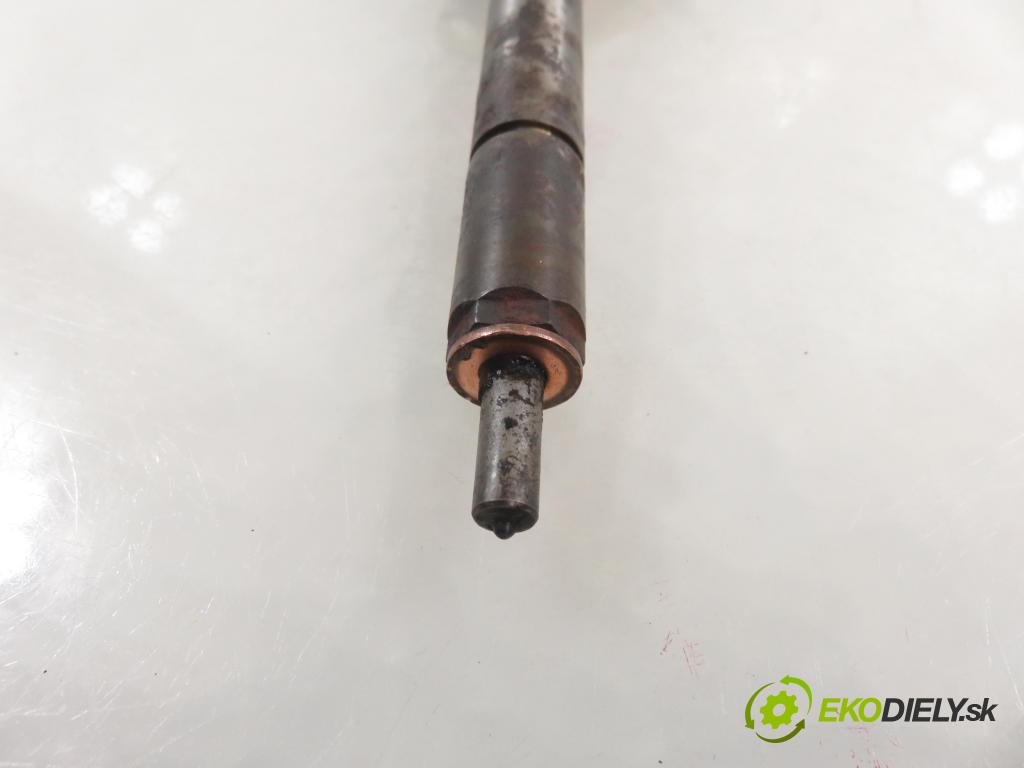 PEUGEOT 307 Break (3E) KOMBI 2004 0,00 2.0 HDi 135 - RHR (DW10BTED4) 1997,00 vstrekovač 9647247280 (Vstrekovač paliva)