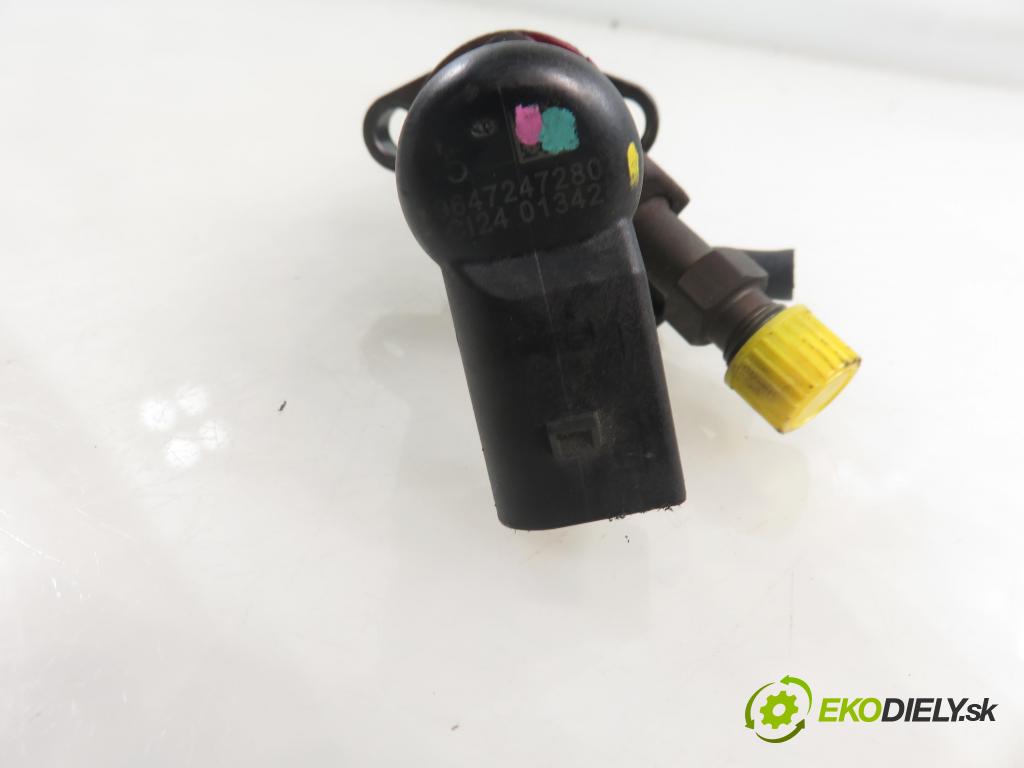 PEUGEOT 307 Break (3E) KOMBI 2004 0,00 2.0 HDi 135 - RHR (DW10BTED4) 1997,00 vstrekovač 9647247280 (Vstrekovač paliva)