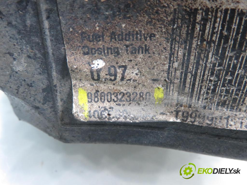 PEUGEOT 308 II HB 2014 68,00 1.6 HDi - 9HP (DV6DTED) 1560,00 nádržka TEKUTINA: FAP 9800323280