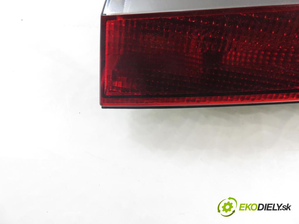 FORD GALAXY (WA6) MINIVAN 2006 92,00 1.8 TDCi - QYWA 1753,00 Svetlo pravé zadné kufor