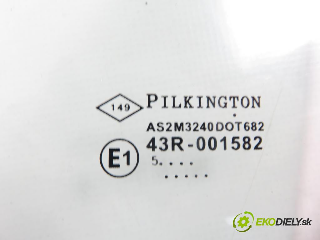 RENAULT MASTER III Platforma / podwozie (EV, HV, UV) KABINA/PLATFORMA 2015 0,00 2.3 dCi 165 FWD - M9T 700 2298,00 okno TROJÚHELNÍK LP