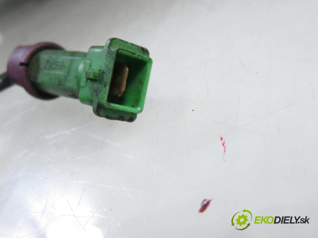 AUDI A6 Avant (4B5, C5) KOMBI 1999 121,00 2.4 - ARJ 2393,00 KOMPRESOR: klimatizace  (Kompresor klimatizace)