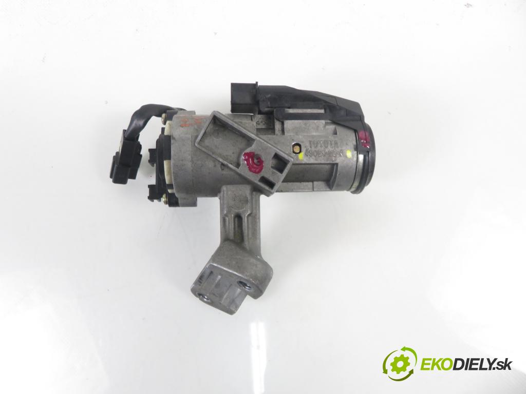 TOYOTA COROLLA (_E12_) HB 2003 85,00 2.0 D-4D 116 (CDE120R_, CDE120L_) - 1CD-FTV 1995,00 spinačka 45020024 (Spínacia skrinka)