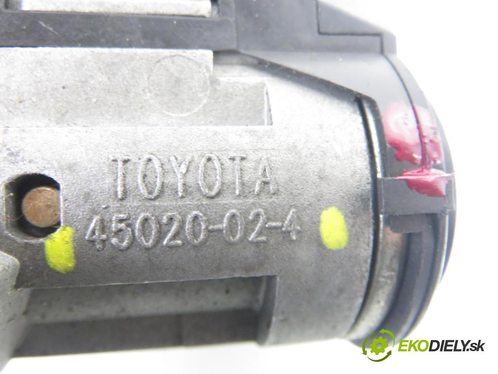 TOYOTA COROLLA (_E12_) HB 2003 85,00 2.0 D-4D 116 (CDE120R_, CDE120L_) - 1CD-FTV 1995,00 spinačka 45020024 (Spínacia skrinka)