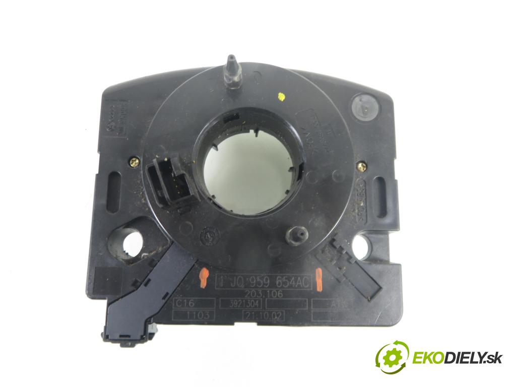 VW BORA (1J2) SEDAN 2000 85,00 2 - AQY 1984,00 PÁSKA: air BAG 1J0959654AC