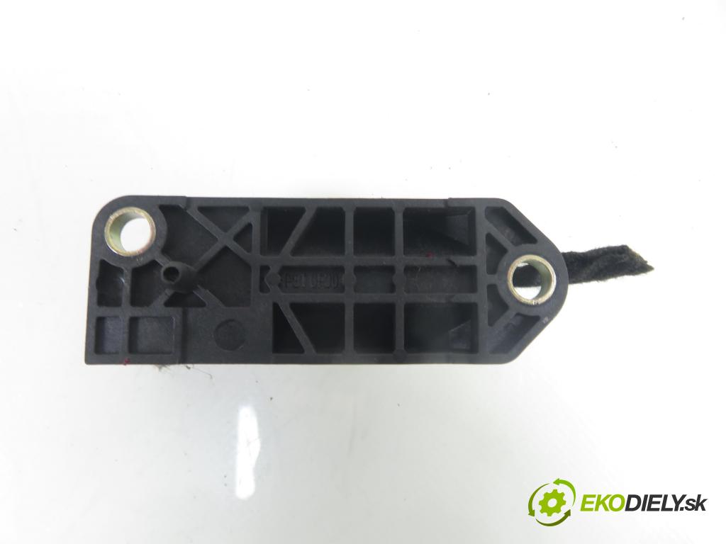 VW SHARAN (7M8, 7M9, 7M6) VAN 2003 96,00 1.9 TDI PD 130 - ASZ 1896,00 Snímač nárazu 5WK42895 ; 6Q0909606 (Snímač nárazu)