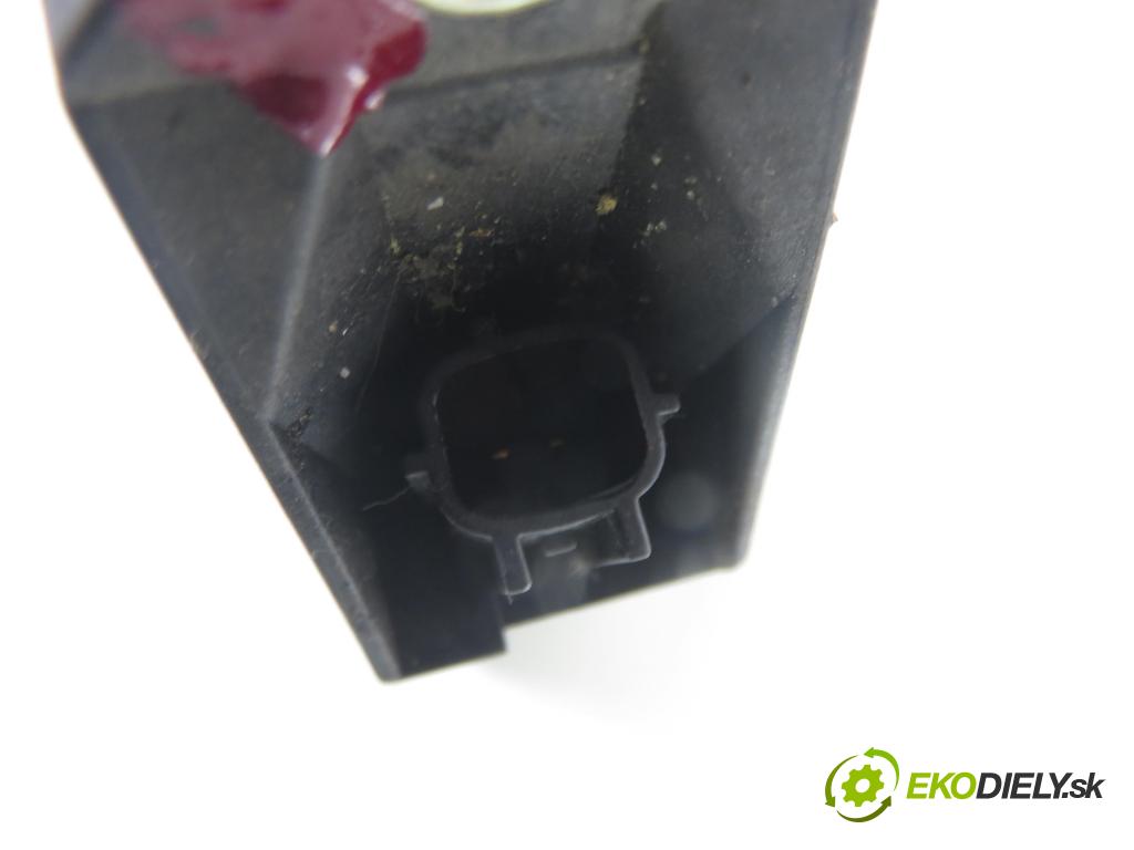 VW SHARAN (7M8, 7M9, 7M6) VAN 2003 96,00 1.9 TDI PD 130 - ASZ 1896,00 Snímač nárazu 5WK42895 ; 6Q0909606 (Snímač nárazu)