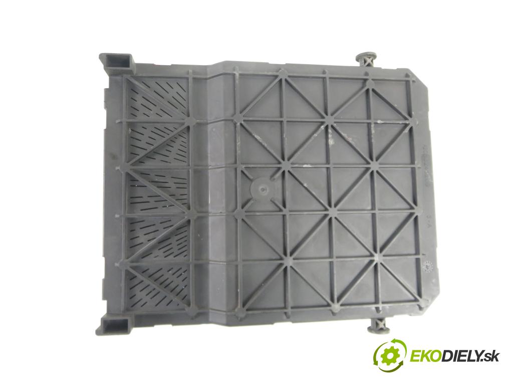 PEUGEOT PARTNER Skrzynia (5_, G_) KOMBIVAN 2008 55,00 1.6 HDi 75 - 9HW (DV6BTED4) 1560,00 MODUL BSI S118085320F ; 9657999680
