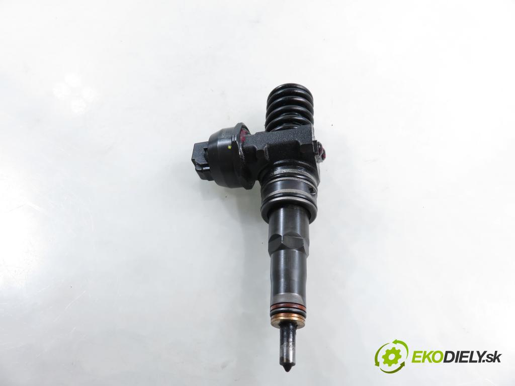 VW CADDY III Variant (2KB, 2KJ, 2CB, 2CJ) FURGON 2008 51,00 2.0 SDI - BST 1968,00 Vstrekovač 038130073BR ; 0414720232 (Vstrekovač paliva)