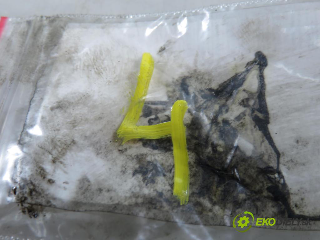 VW CADDY III Variant (2KB, 2KJ, 2CB, 2CJ) FURGON 2008 51,00 2.0 SDI - BST 1968,00 Vstrekovač 038130073BR ; 0414720232 (Vstrekovač paliva)