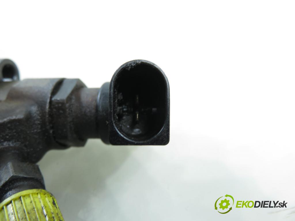 PEUGEOT 407 (6D_) SEDAN 2005 100,00 2.0 HDi 135 - RHR 1997,00 vstrekovač 9647247280 (Vstrekovač paliva)