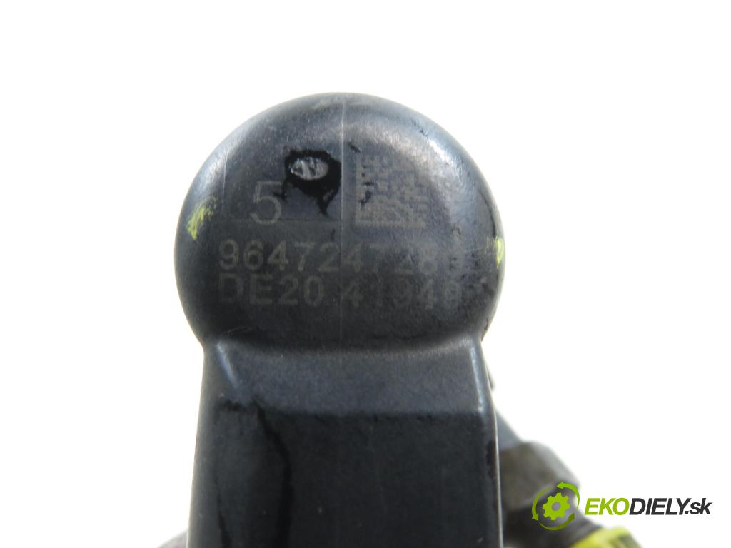 PEUGEOT 407 (6D_) SEDAN 2005 100,00 2.0 HDi 135 - RHR 1997,00 vstrekovač 9647247280 (Vstrekovač paliva)