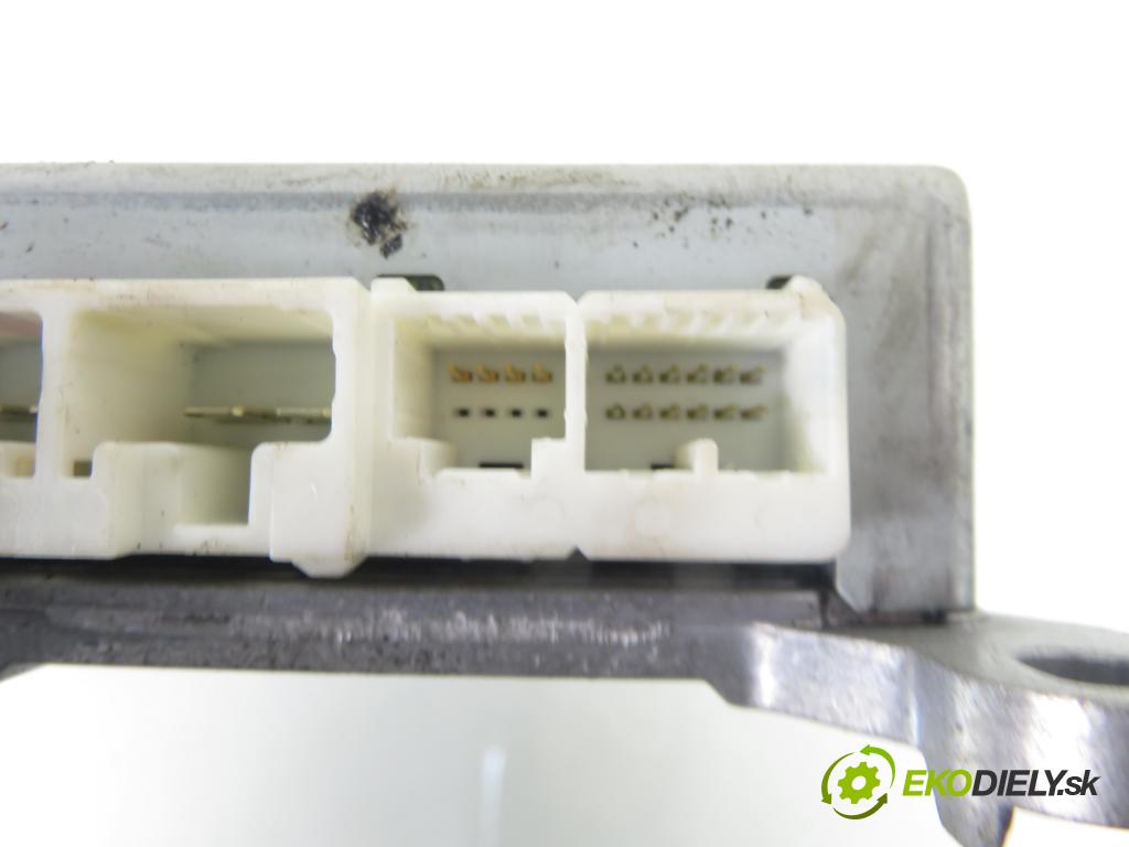 PEUGEOT 107 (PM_, PN_) HB 2006 50,00 1.0 68 - CFB (1KR) 998,00 Riadiaca jednotka servočerpadlo 896500H010 ; 6900000521 (Riadiaca jednotka)