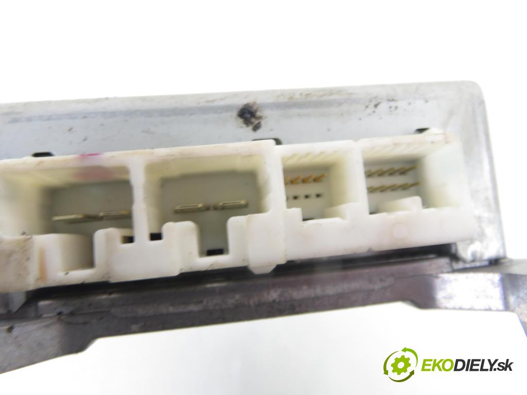 PEUGEOT 107 (PM_, PN_) HB 2006 50,00 1.0 68 - CFB (1KR) 998,00 Riadiaca jednotka servočerpadlo 896500H010 ; 6900000521 (Riadiaca jednotka)