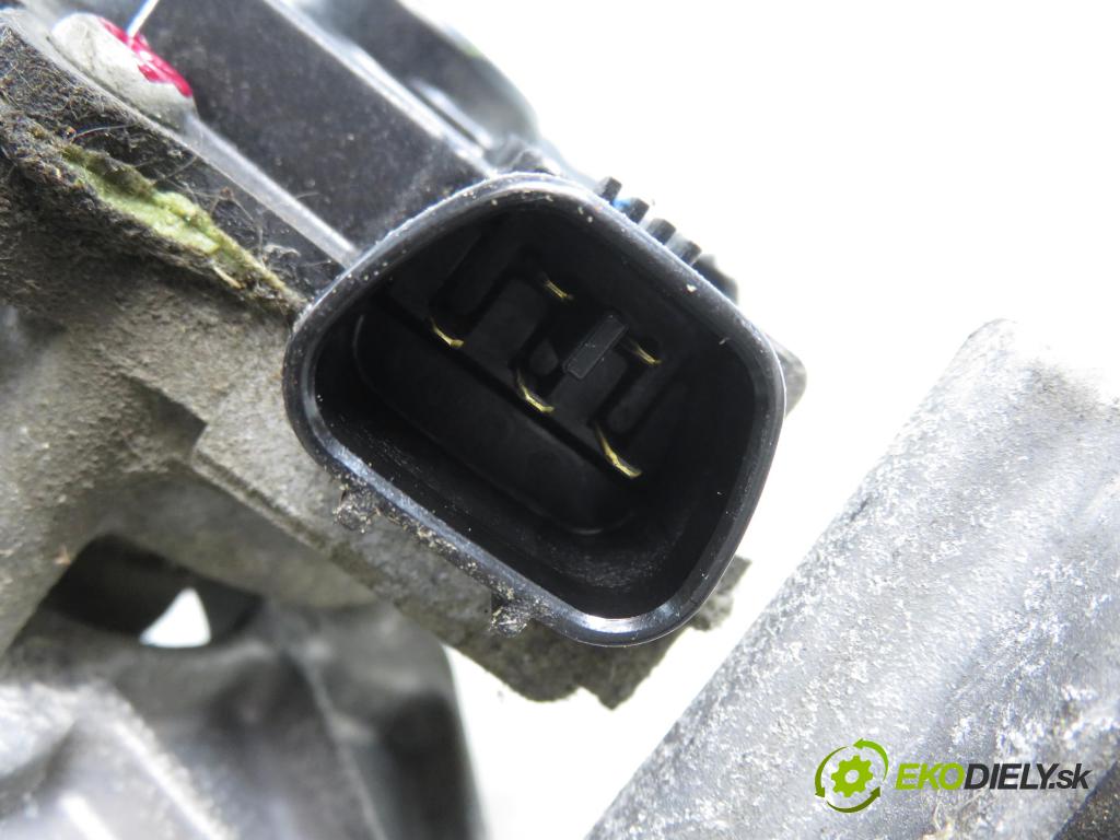 TOYOTA RAV 4 III (_A3_) SUV 2007 130,00 2.2 D 4WD 177 - 2AD-FHV 2231,00 Mechanizmus stieračov predný 8511042150 (Motorček stieračov predný)