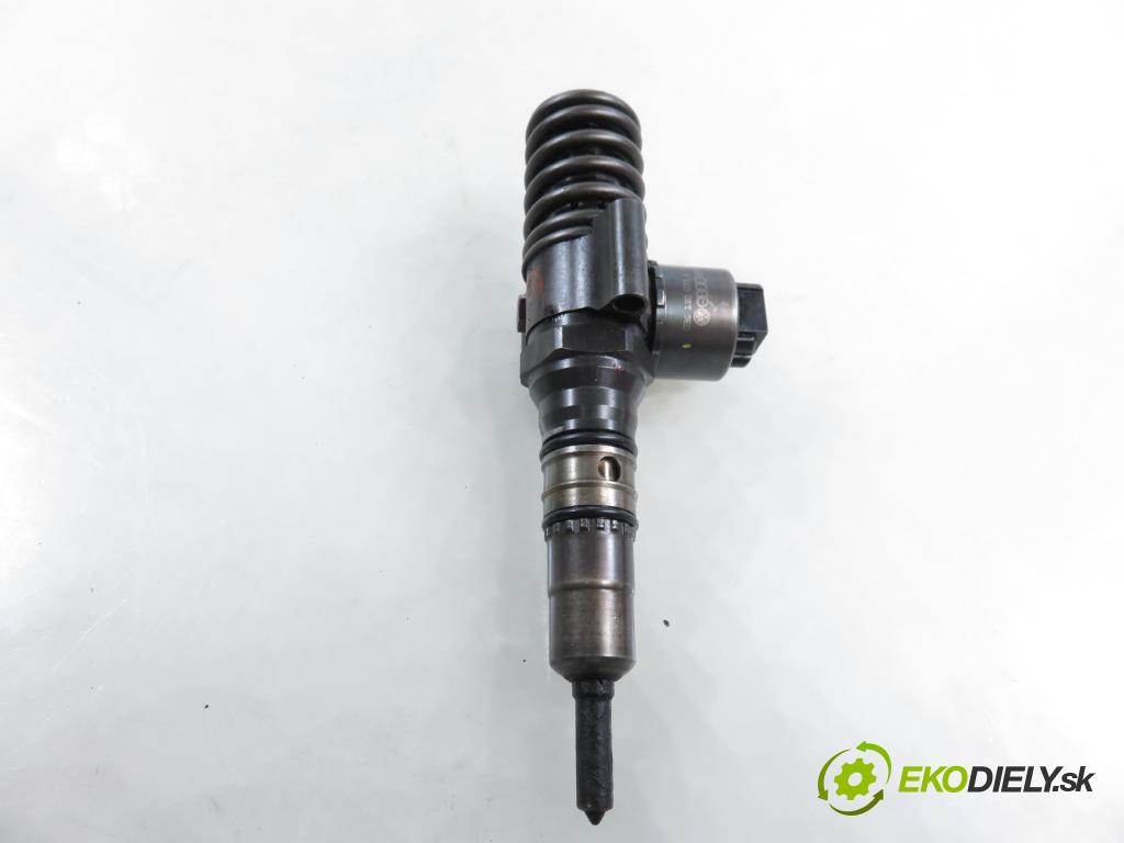 VW GOLF V (1K1) HB 2007 103,00 2.0 TDI 16V 4motion - BKD 1968,00 Vstrekovač 03G130073G ; 0414720404 (Vstrekovač paliva)