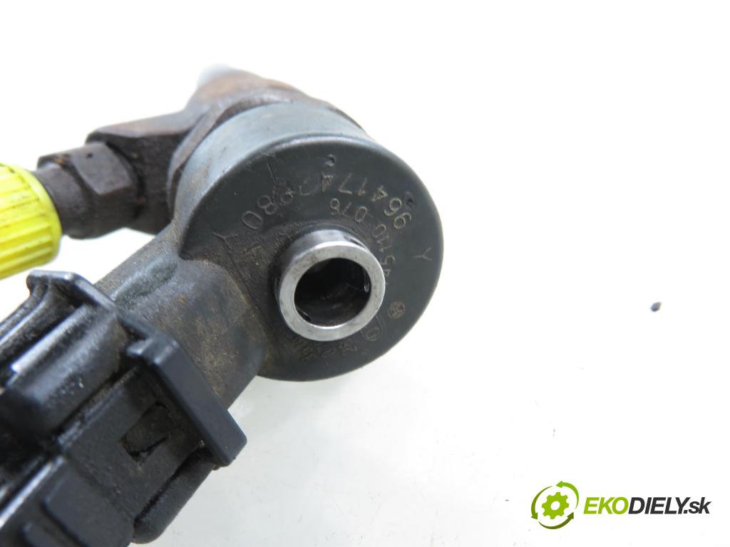 PEUGEOT BOXER Skrzynia (244) FURGON 2005 74,00 2.2 HDi - 4HY (DW12UTED) 2179,00 vstrekovač 0445110076 ; 9641742880 (Vstrekovač paliva)