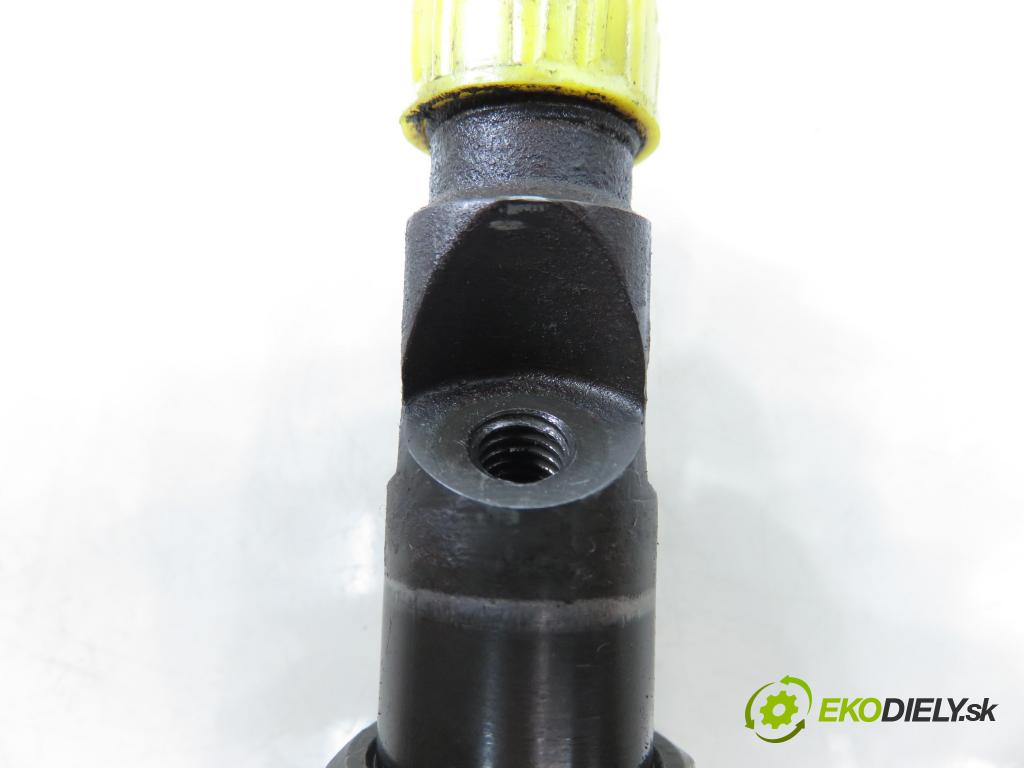 FORD TRANSIT Furgon (FA_ _) BUS 2005 63,00 2.0 DI 86 - F3FA 1998,00 vstrekovač TJBB02601D (Vstrekovač paliva)