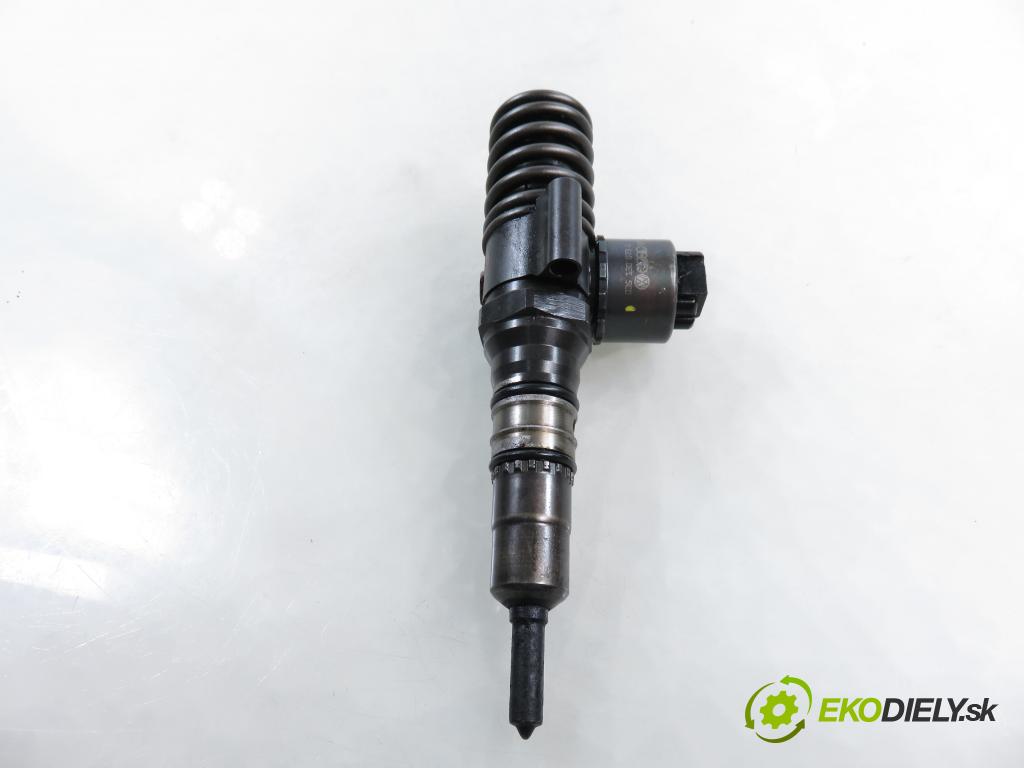 VW GOLF V (1K1) HB 2007 103,00 2.0 TDI 16V 4motion - BKD 1968,00 Vstrekovač 03G130073G ; 0414720404 (Vstrekovač paliva)