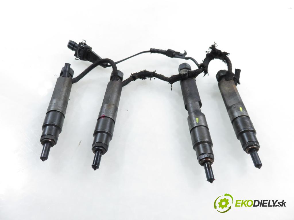 SKODA OCTAVIA I (1U2) LIFTBACK 1997 66,00 1.9 TDI 90- AGR 1896,00 Vstrekovacie ventily 038130201F ; 038130201G (Vstrekovací ventil)