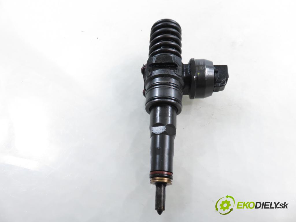 VW CADDY III Variant (2KB, 2KJ, 2CB, 2CJ) FURGON 2008 51,00 2.0 SDI - BST 1968,00 Vstrekovač 038130073BR ; 0414720232 (Vstrekovač paliva)