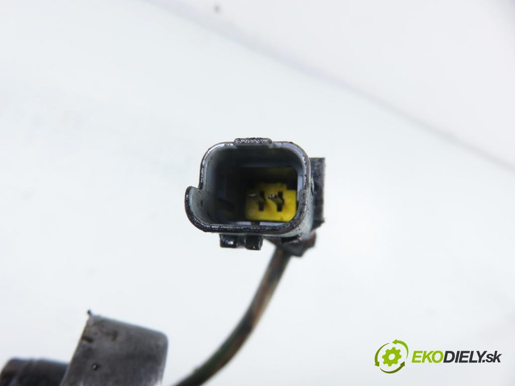 FIAT ULYSSE (179_) VAN 2003 94,00 2.2 JTD - 4HW (DW12ATED4) 2179,00 KOMPRESOR: klimatizace  (Kompresor klimatizace)