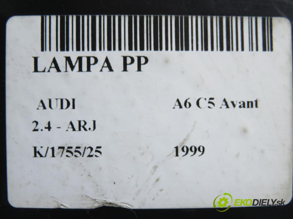 AUDI A6 Avant (4B5, C5) KOMBI 1999 121,00 2.4 - ARJ 2393,00 Svetlo PP