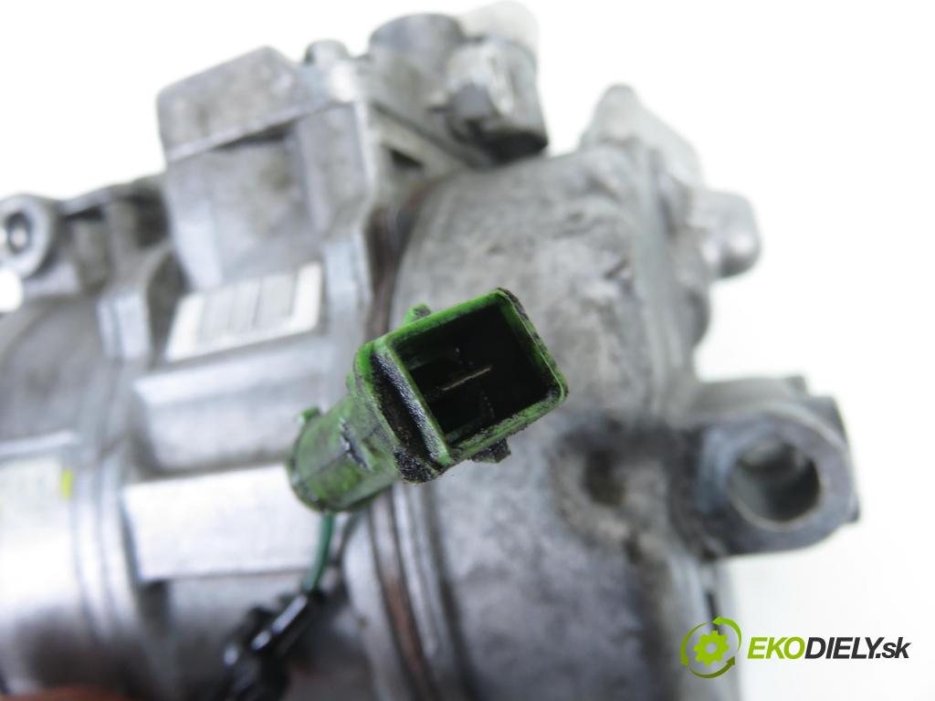 VW PASSAT B5.5 (3B3) SEDAN 2003 96,00 1.9 TDI - AWX 1896,00 KOMPRESOR: klimatizácie 8D0260808 ; 4472208182 (Kompresor klimatizácie)