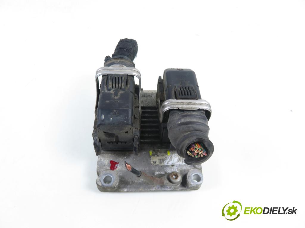 OPEL AGILA (A) (H00) HB 2000 55,00 1.2 16V - Z 12 XE 1199,00 Riadiaca jednotka Motor 0261206075
