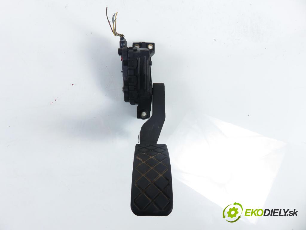 AUDI A2 (8Z0) HB 2001 55,00 1.4 TDI - AMF 1422,00 Potenciometer plynu 8Z1721523B (Potenciometer plynového pedálu)