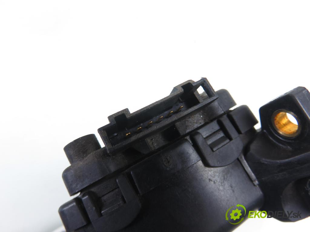 AUDI A2 (8Z0) HB 2001 55,00 1.4 TDI - AMF 1422,00 Potenciometer plynu 8Z1721523B (Potenciometer plynového pedálu)