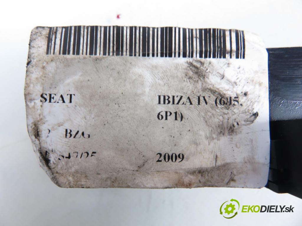 SEAT IBIZA IV (6J5, 6P1) HB 2009 51,00 1.2 12V DOHC 70 - BZG 1198,00 přepínač nouzových 6J0927137R