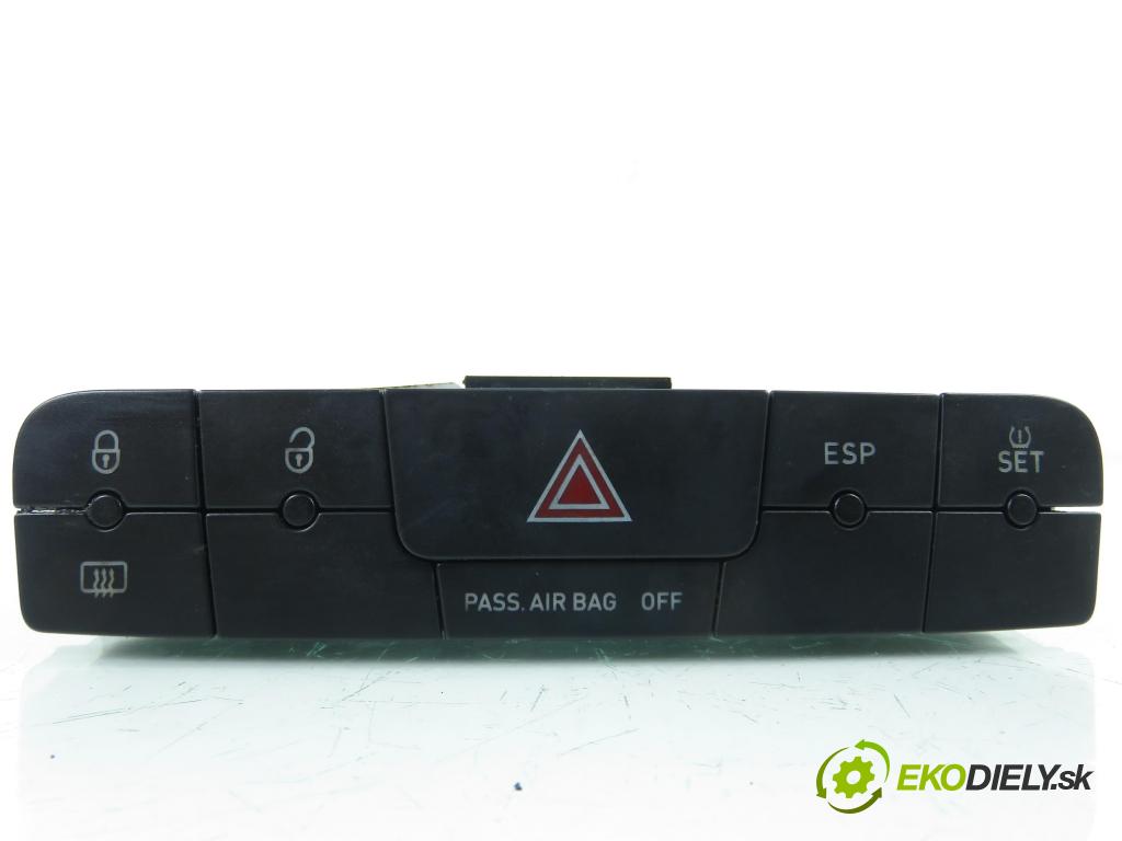 SEAT IBIZA IV (6J5, 6P1) HB 2009 51,00 1.2 12V DOHC 70 - BZG 1198,00 přepínač nouzových 6J0927137R