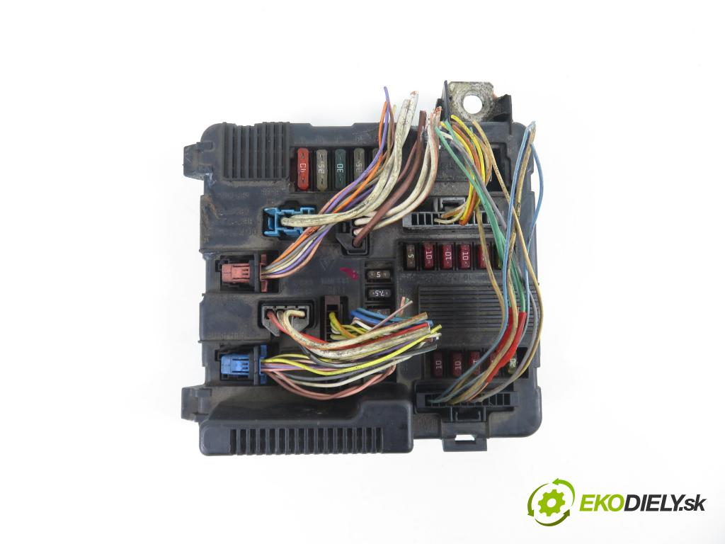 RENAULT MEGANE II (BM0/1_, CM0/1_) HB 2003 99,00 2.0 16V 135 - F4R 770 1998,00 MODUL BSI S118399300K ; 8200306033B
