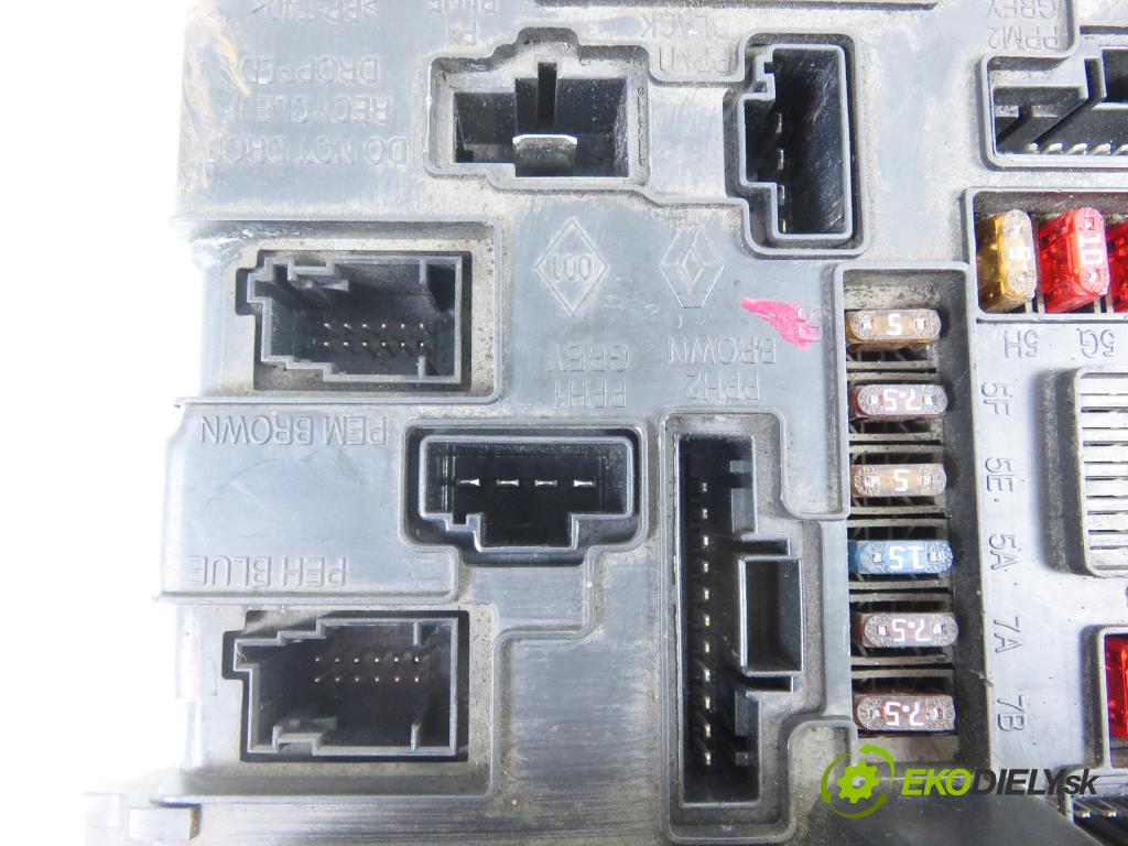 RENAULT MEGANE II (BM0/1_, CM0/1_) HB 2003 99,00 2.0 16V 135 - F4R 770 1998,00 MODUL BSI S118399300K ; 8200306033B