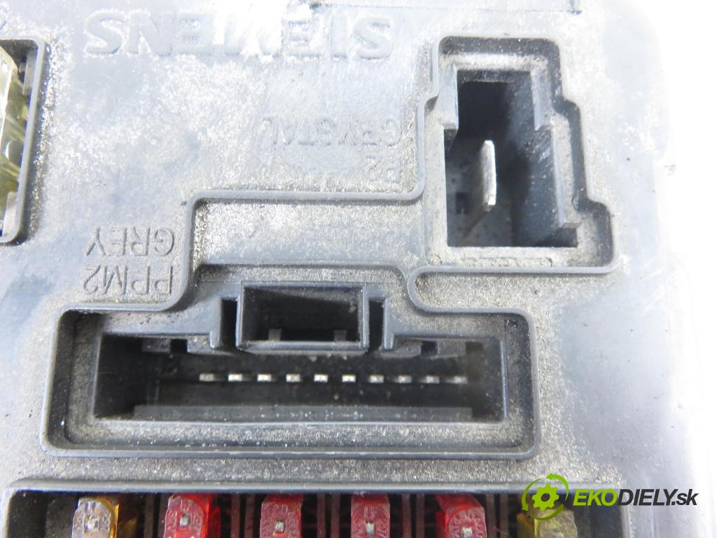RENAULT MEGANE II (BM0/1_, CM0/1_) HB 2003 99,00 2.0 16V 135 - F4R 770 1998,00 MODUL BSI S118399300K ; 8200306033B