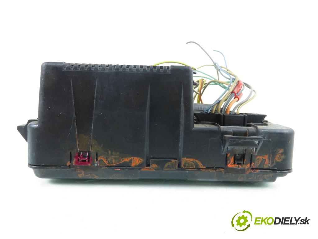 RENAULT MEGANE II (BM0/1_, CM0/1_) HB 2003 99,00 2.0 16V 135 - F4R 770 1998,00 MODUL BSI S118399300K ; 8200306033B