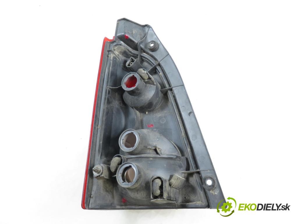 OPEL AGILA (A) (H00) HB 2000 55,00 1.2 16V - Z 12 XE 1199,00 Svetlo pravé zadné