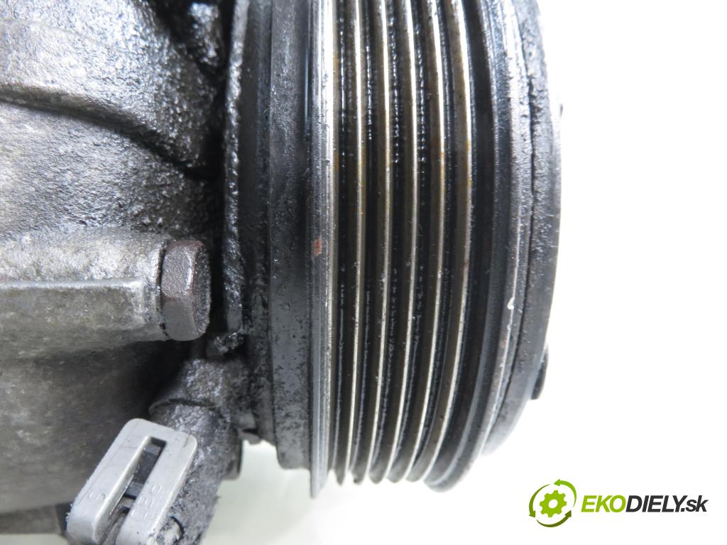 RENAULT SCENIC I (JA0/1_) CROSSOVER 2001 102,00 2.0 16V RX4 139 - F4R 744 1998,00 KOMPRESOR: klimatizácie 7700105765 ; 1135309 (Kompresor klimatizácie)