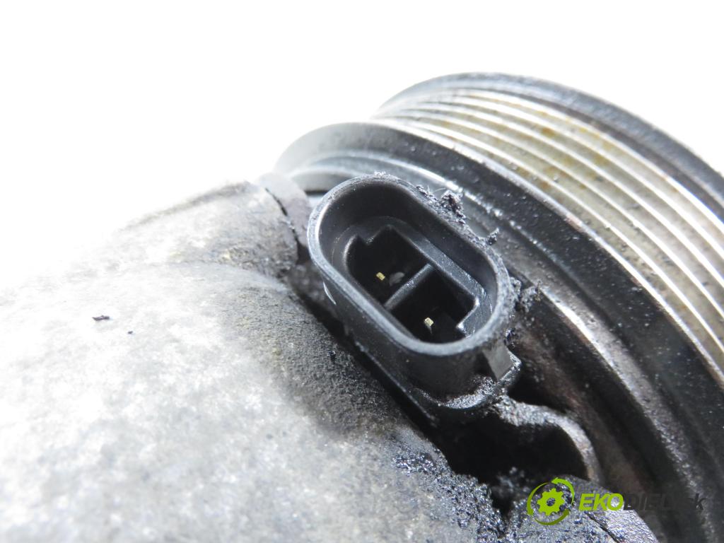 RENAULT SCENIC I (JA0/1_) CROSSOVER 2001 102,00 2.0 16V RX4 139 - F4R 744 1998,00 KOMPRESOR: klimatizácie 7700105765 ; 1135309 (Kompresor klimatizácie)