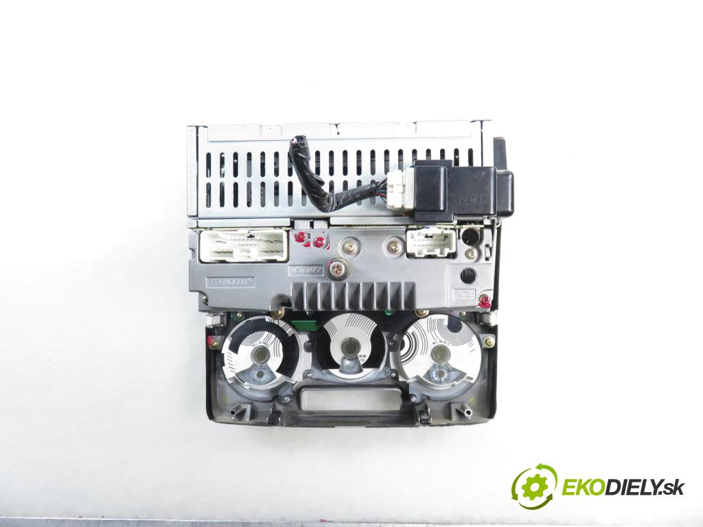 MAZDA 2 (DY) HB 2004 59,00 1.4 - FXJA 1388,00 RADIO CD 3M7118K876CC