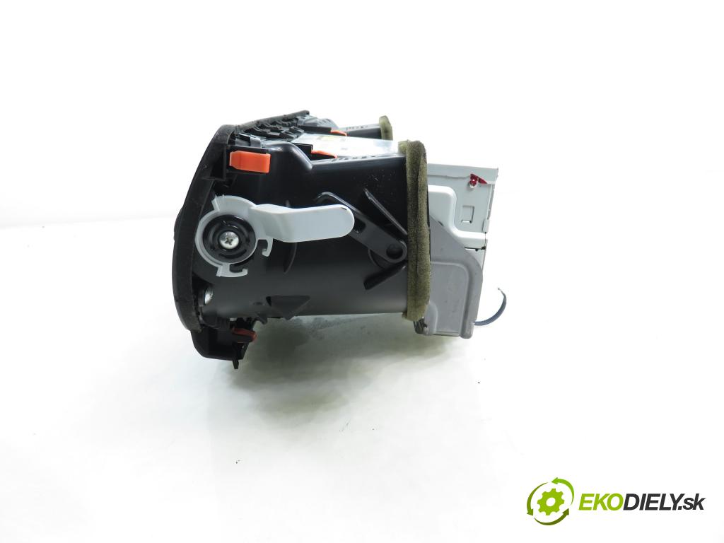 HONDA ACCORD VIII (CU) SEDAN 2009 110,00 2.2 i-DTEC (CU3) - N22B1 2199,00 RADIO CD 39100TL0G000