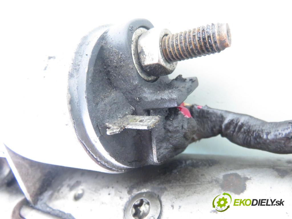 VW PASSAT B5.5 Variant (3B6) KOMBI 2001 96,00 1.9 TDI - AWX 1896,00 startér  (Startér)