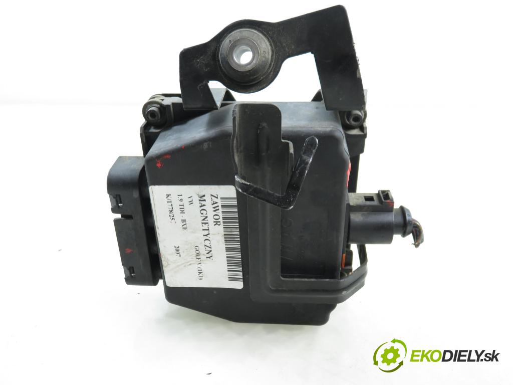 VW GOLF V (1K1) HB 2007 77,00 1.9 TDI - BXE 1896,00 VENTIL: magnetický 6Q0906625
